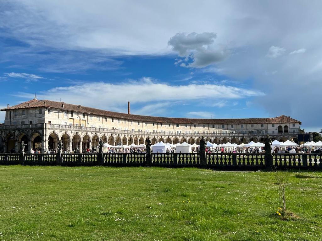 Palladian Loggias and market stalls by the piazza
